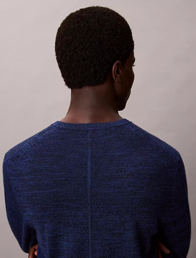 Klassischer Pullover aus Merinowolle Klassischer Pullover aus Merinowolle