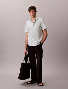 Klassisches Button-Down-Hemd aus Cotton Stretch-Baumwolle