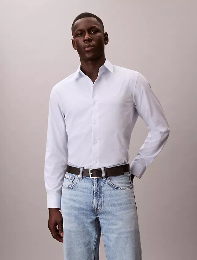 Klassisches Button-Down-Hemd aus gestreifter Cotton Stretch-Baumwolle Klassisches Button-Down-Hemd aus gestreifter Cotton Stretch-Baumwolle