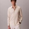 Klassisches Button-Down-Hemd aus Leinen und Baumwolle Klassisches Button-Down-Hemd aus Leinen und Baumwolle