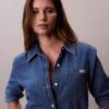 Klassisches Denim-Hemd mit Knopfleiste Klassisches Denim-Hemd mit Knopfleiste