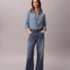 Klassisches Denim-Hemd mit Knopfleiste Klassisches Denim-Hemd mit Knopfleiste