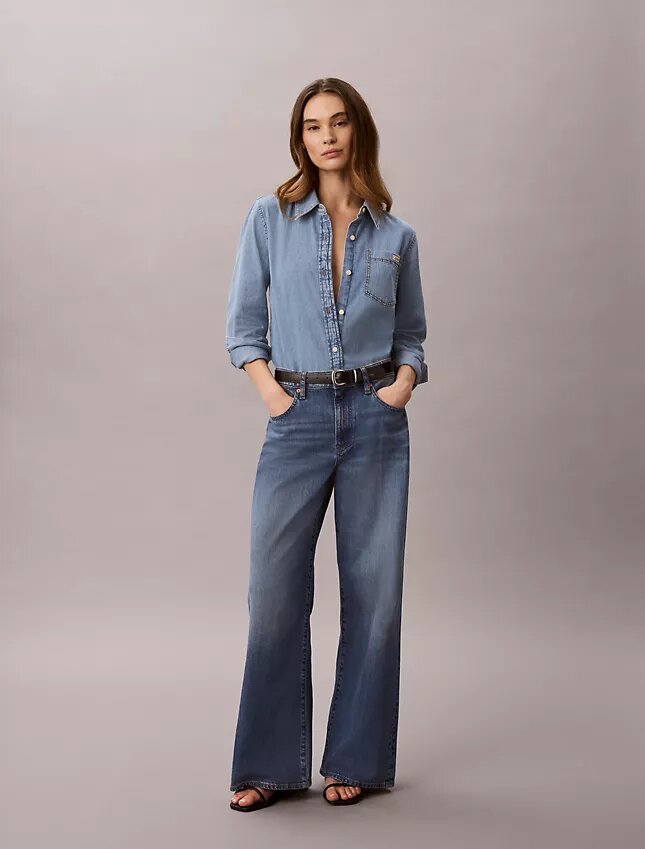 Klassisches Denim-Hemd mit Knopfleiste Klassisches Denim-Hemd mit Knopfleiste