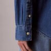 Klassisches Denim-Hemd mit Knopfleiste Klassisches Denim-Hemd mit Knopfleiste