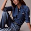 Klassisches Denim-Hemd mit Knopfleiste Klassisches Denim-Hemd mit Knopfleiste