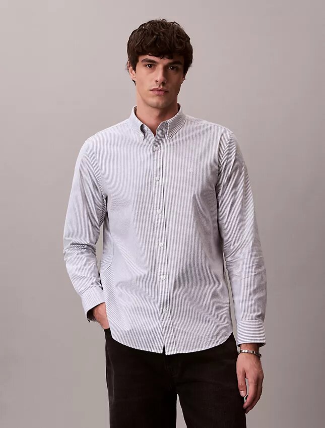Klassisches Oxford-Hemd aus Cotton Stretch mit Streifen und Button-Down-Kragen Klassisches Oxford-Hemd aus Cotton Stretch mit Streifen und Button-Down-Kragen