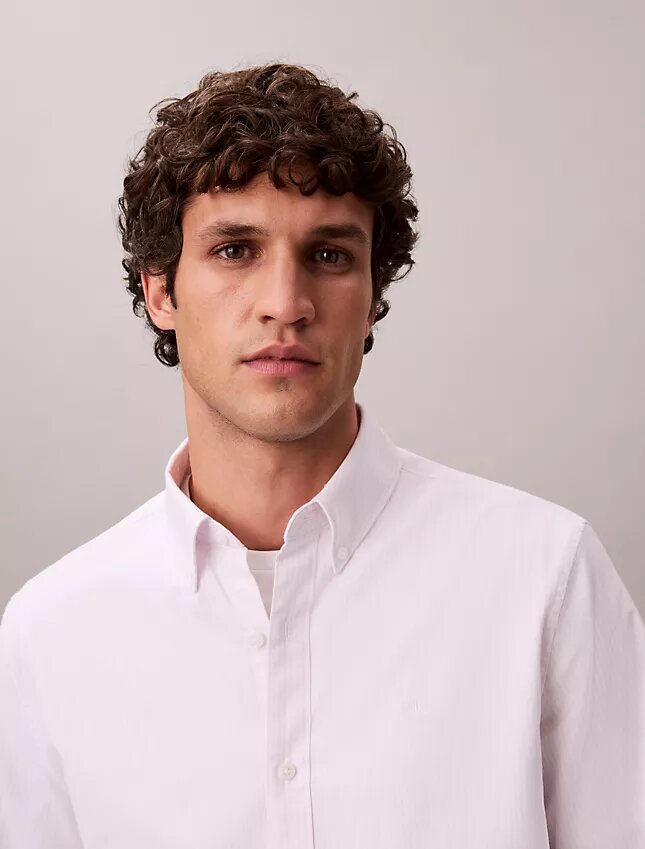Klassisches Oxford-Hemd aus Cotton Stretch mit Streifen und Button-Down-Kragen Klassisches Oxford-Hemd aus Cotton Stretch mit Streifen und Button-Down-Kragen