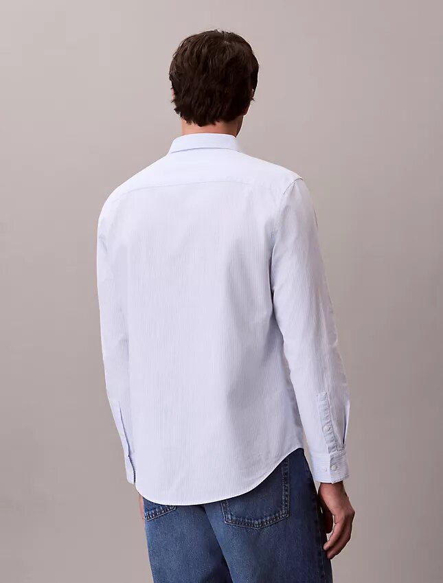 Klassisches Oxford-Hemd aus Cotton Stretch mit Streifen und Button-Down-Kragen Klassisches Oxford-Hemd aus Cotton Stretch mit Streifen und Button-Down-Kragen
