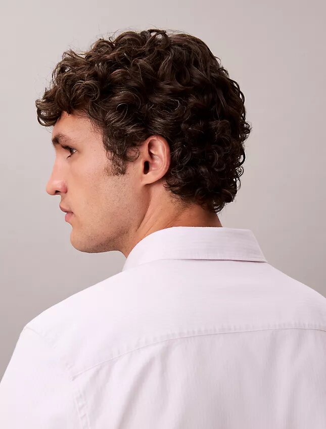 Klassisches Oxford-Hemd aus Cotton Stretch mit Streifen und Button-Down-Kragen Klassisches Oxford-Hemd aus Cotton Stretch mit Streifen und Button-Down-Kragen