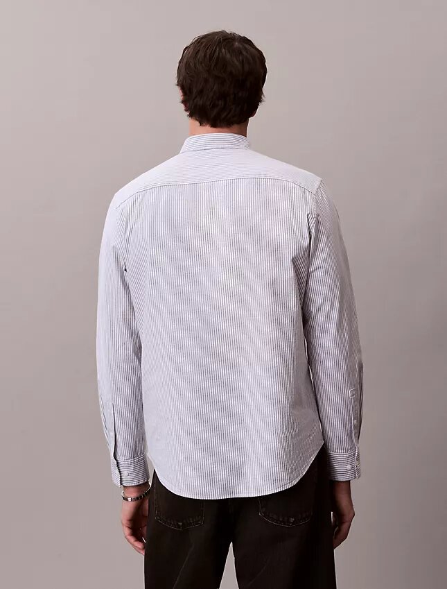 Klassisches Oxford-Hemd aus Cotton Stretch mit Streifen und Button-Down-Kragen Klassisches Oxford-Hemd aus Cotton Stretch mit Streifen und Button-Down-Kragen