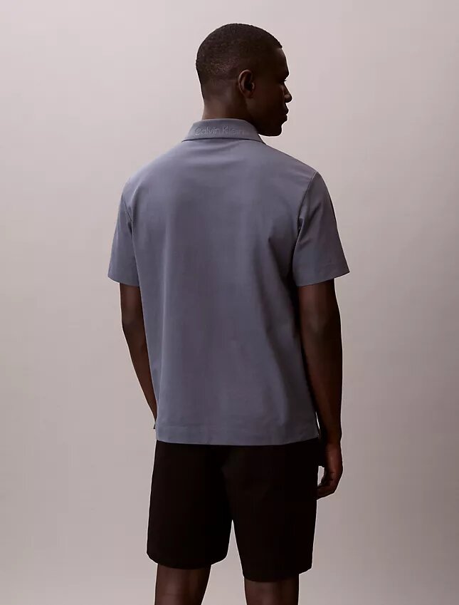 Klassisches Polohemd aus Baumwollmischgewebe Klassisches Polohemd aus Baumwollmischgewebe