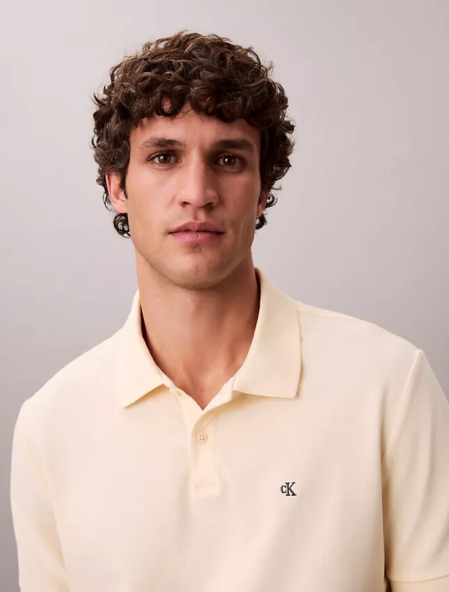 Klassisches Polohemd aus Baumwollpiqué Klassisches Polohemd aus Baumwollpiqué