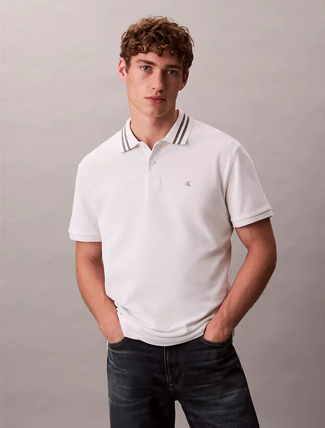Klassisches Polohemd mit Monogram und Piqué-Einsätzen Klassisches Polohemd mit Monogram und Piqué-Einsätzen