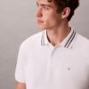 Klassisches Polohemd mit Monogram und Piqué-Einsätzen Klassisches Polohemd mit Monogram und Piqué-Einsätzen