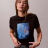 Klassisches T-Shirt mit Blumen-Logo-Grafik