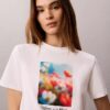 Klassisches T-Shirt mit Blumengrafik Klassisches T-Shirt mit Blumengrafik
