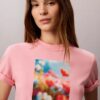 Klassisches T-Shirt mit Blumengrafik Klassisches T-Shirt mit Blumengrafik