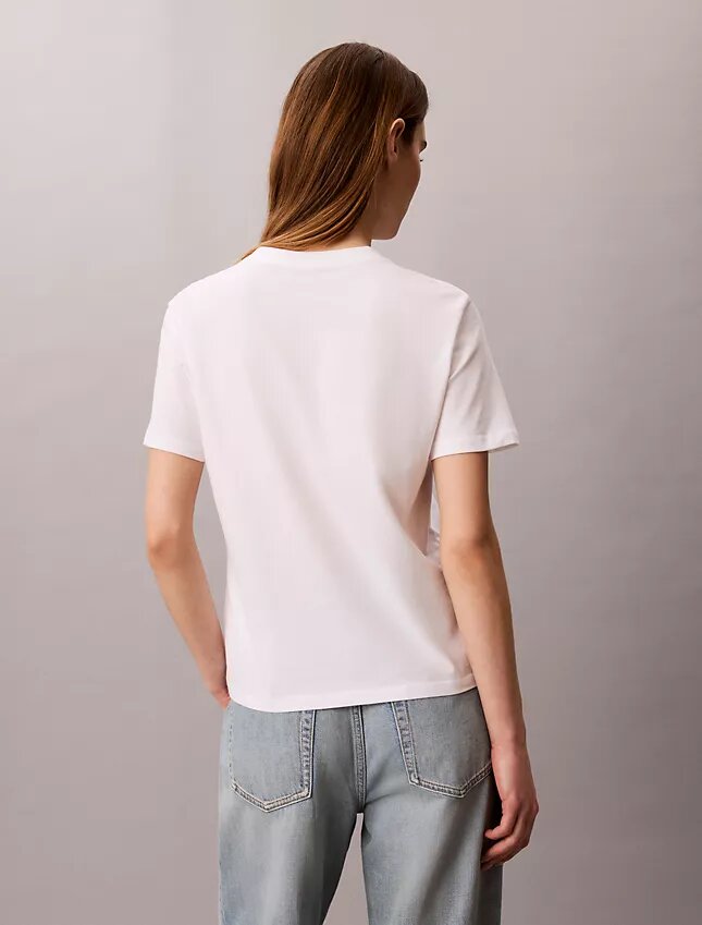 Klassisches T-Shirt mit Blumengrafik Klassisches T-Shirt mit Blumengrafik