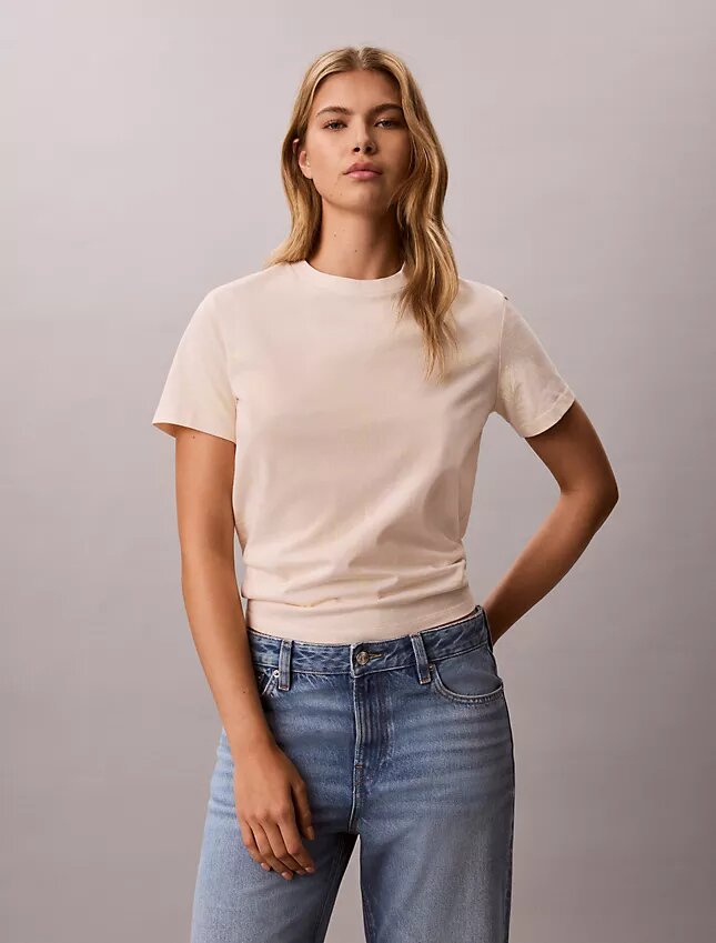 Klassisches T-Shirt mit Blumenprint Klassisches T-Shirt mit Blumenprint