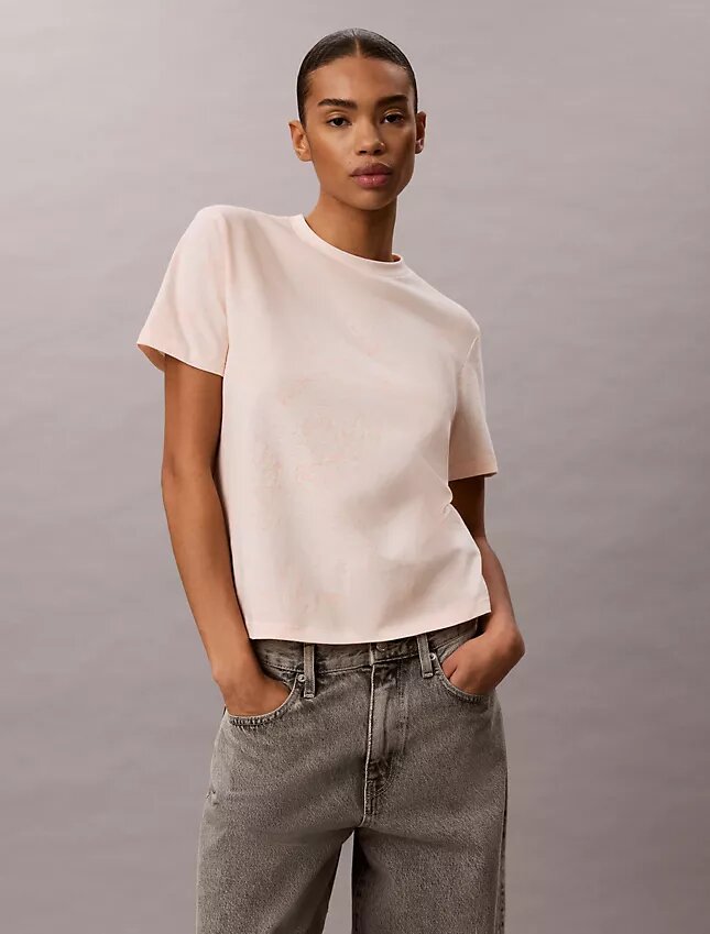 Klassisches T-Shirt mit Blumenprint Klassisches T-Shirt mit Blumenprint