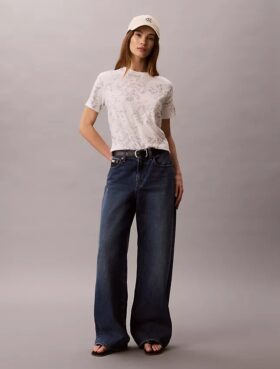 Klassisches T-Shirt mit Blumenprint