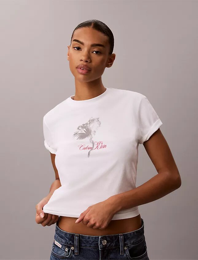 Klassisches T-Shirt mit Blumenprint Klassisches T-Shirt mit Blumenprint