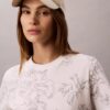 Klassisches T-Shirt mit Blumenprint Klassisches T-Shirt mit Blumenprint