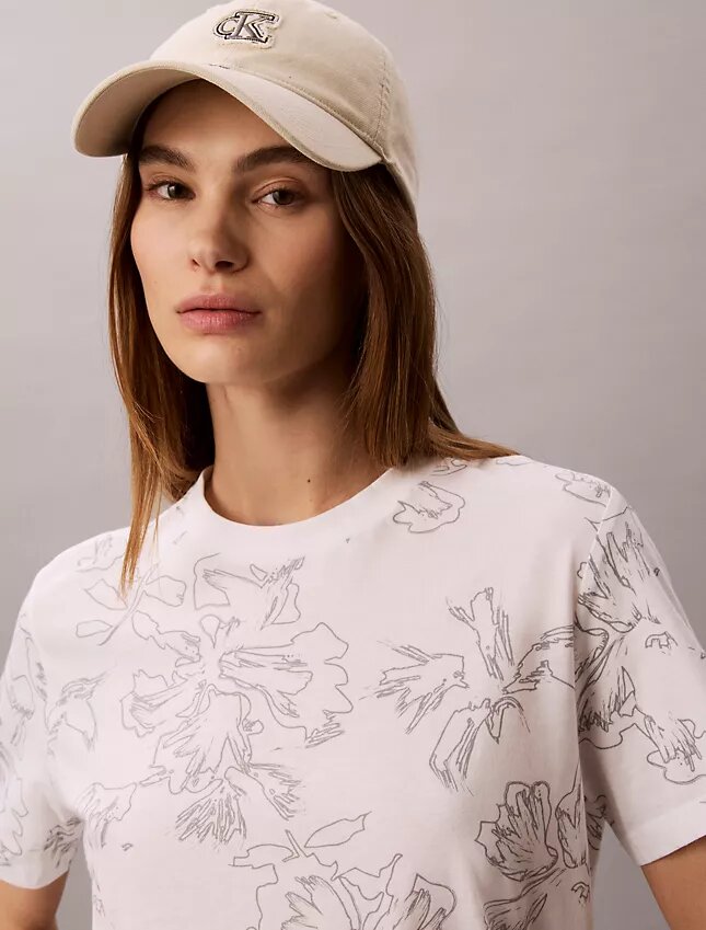 Klassisches T-Shirt mit Blumenprint Klassisches T-Shirt mit Blumenprint