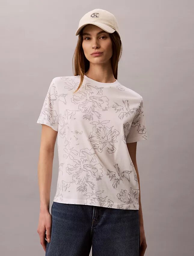 Klassisches T-Shirt mit Blumenprint Klassisches T-Shirt mit Blumenprint