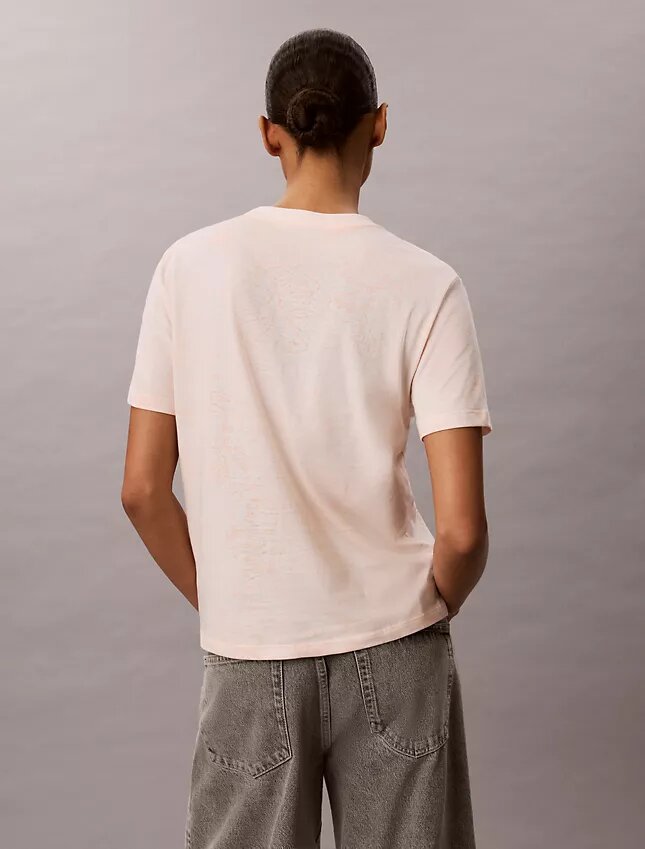 Klassisches T-Shirt mit Blumenprint Klassisches T-Shirt mit Blumenprint