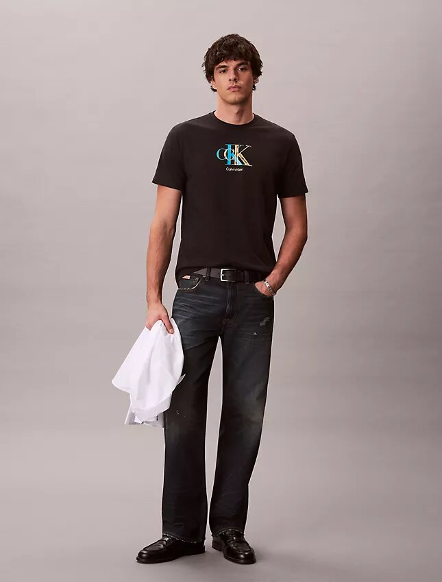 Klassisches T-Shirt mit doppeltem Monogram-Print Klassisches T-Shirt mit doppeltem Monogram-Print