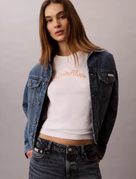 Klassisches T-Shirt mit Filz-Logo-Grafik