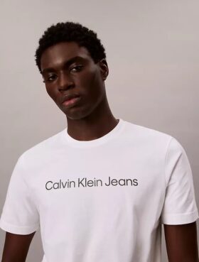 Klassisches T-Shirt mit Folienlogo
