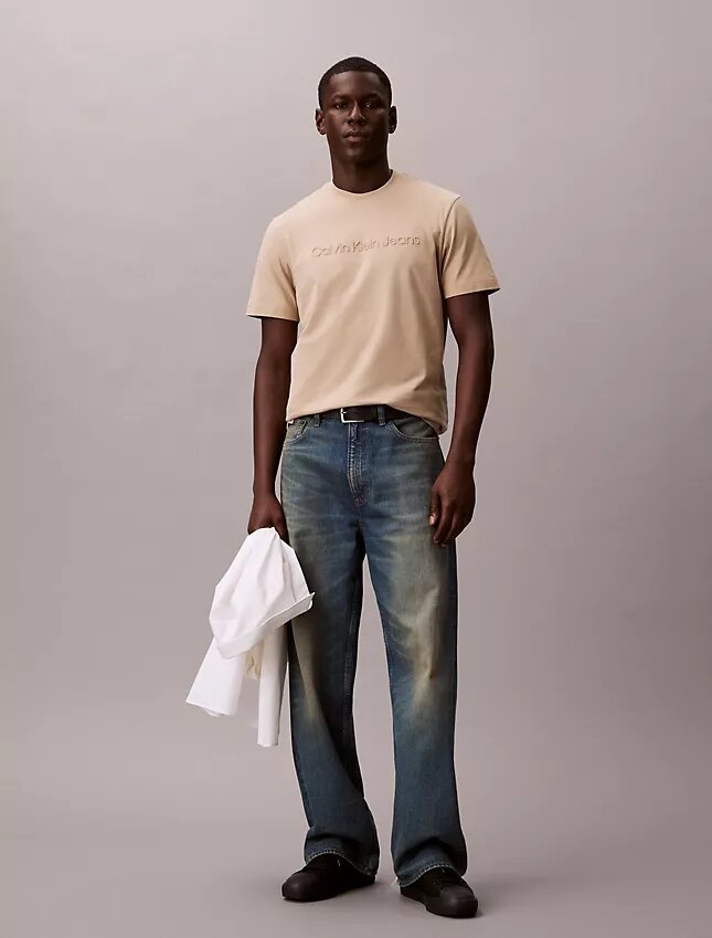 Klassisches T-Shirt mit geprägtem Logo Klassisches T-Shirt mit geprägtem Logo