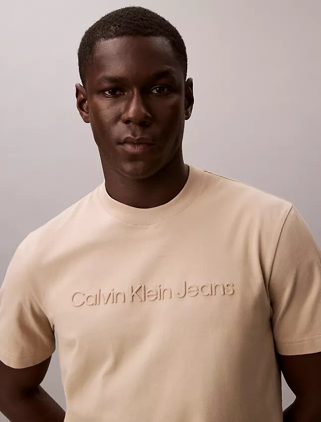 Klassisches T-Shirt mit geprägtem Logo Klassisches T-Shirt mit geprägtem Logo