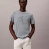 Klassisches T-Shirt mit geprägtem Monogram Klassisches T-Shirt mit geprägtem Monogram