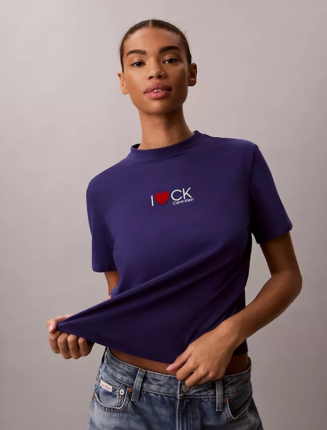 Klassisches T-Shirt mit Herz-Logo Klassisches T-Shirt mit Herz-Logo
