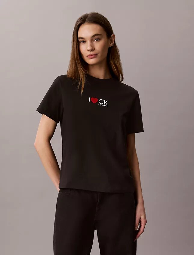 Klassisches T-Shirt mit Herz-Logo Klassisches T-Shirt mit Herz-Logo