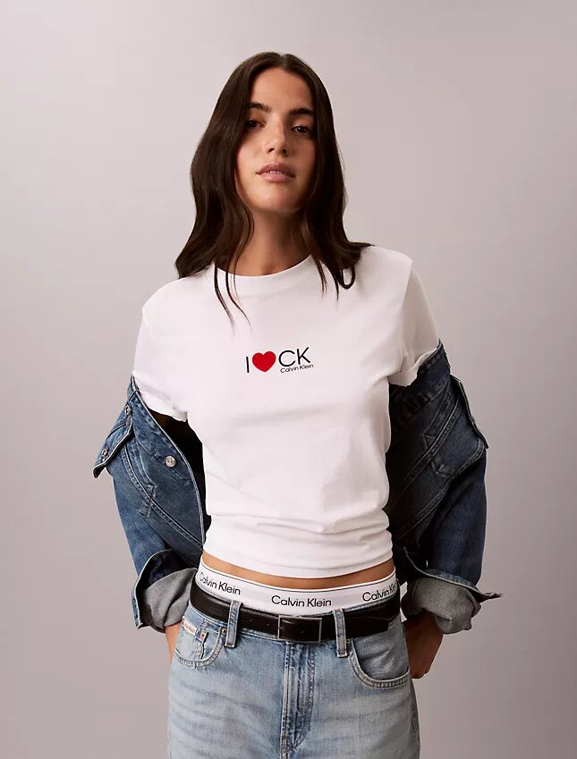 Klassisches T-Shirt mit Herz-Logo Klassisches T-Shirt mit Herz-Logo