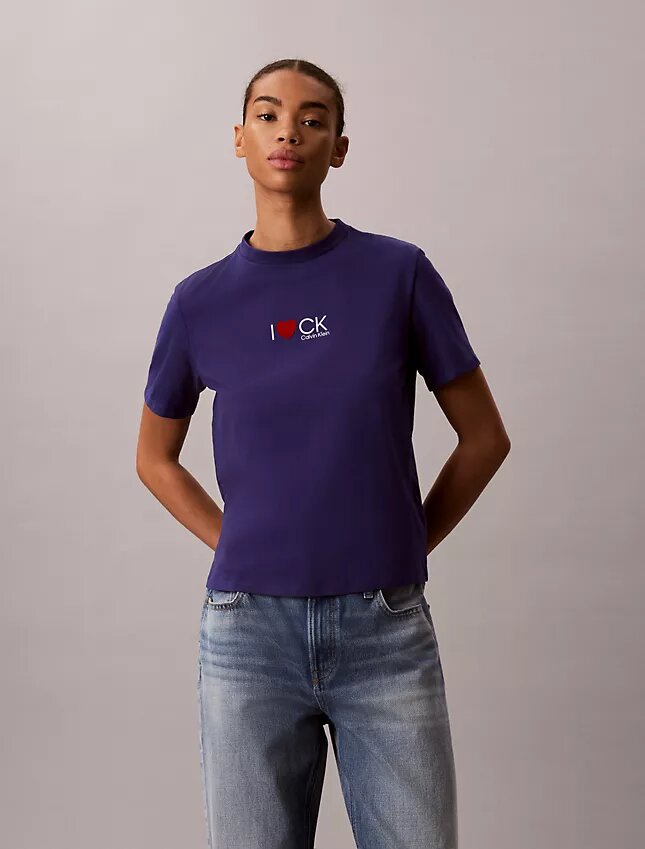 Klassisches T-Shirt mit Herz-Logo Klassisches T-Shirt mit Herz-Logo