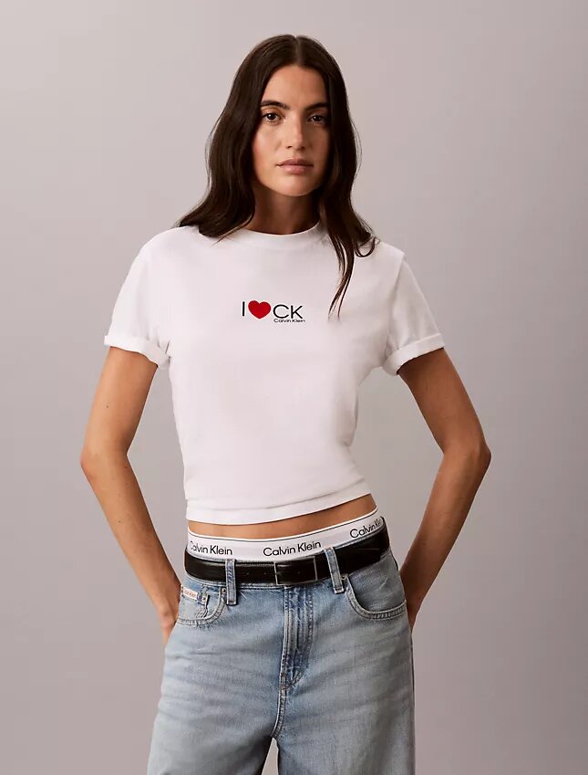 Klassisches T-Shirt mit Herz-Logo Klassisches T-Shirt mit Herz-Logo