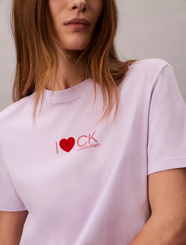 Klassisches T-Shirt mit Herz-Logo Klassisches T-Shirt mit Herz-Logo