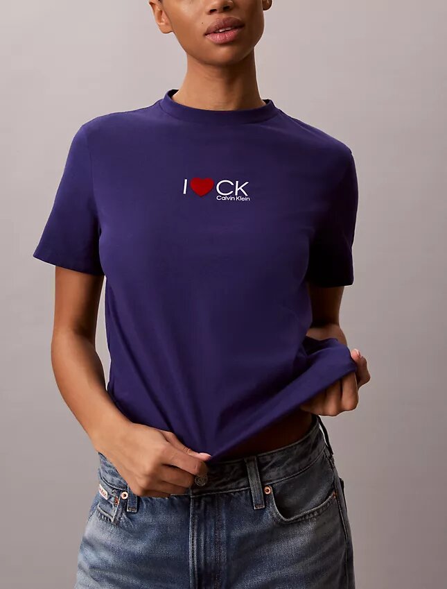 Klassisches T-Shirt mit Herz-Logo Klassisches T-Shirt mit Herz-Logo