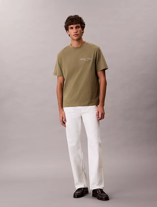 Klassisches T-Shirt mit kleinem Schriftzug-Logo Klassisches T-Shirt mit kleinem Schriftzug-Logo