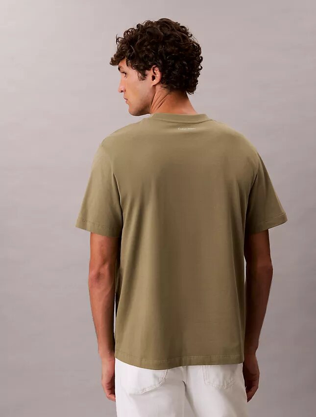 Klassisches T-Shirt mit kleinem Schriftzug-Logo Klassisches T-Shirt mit kleinem Schriftzug-Logo