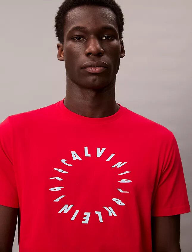 Klassisches T-Shirt mit kreisförmigem Logo Klassisches T-Shirt mit kreisförmigem Logo