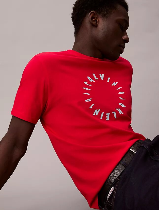 Klassisches T-Shirt mit kreisförmigem Logo Klassisches T-Shirt mit kreisförmigem Logo