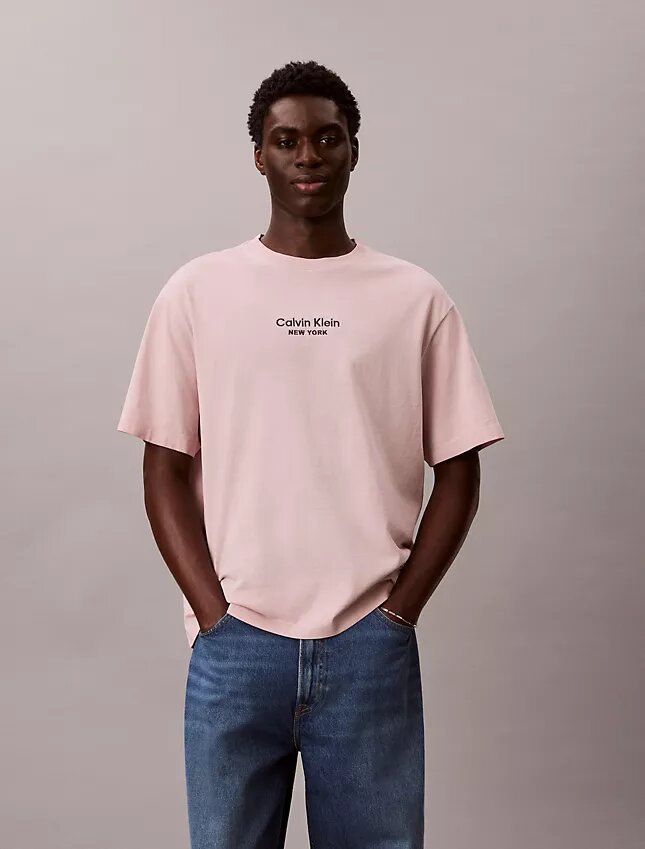 Klassisches T-Shirt mit Rundhalsausschnitt und Logo-Grafik in verwaschener Optik Klassisches T-Shirt mit Rundhalsausschnitt und Logo-Grafik in verwaschener Optik
