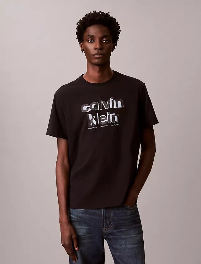 Klassisches T-Shirt mit Schatten-Logo-Grafik Klassisches T-Shirt mit Schatten-Logo-Grafik
