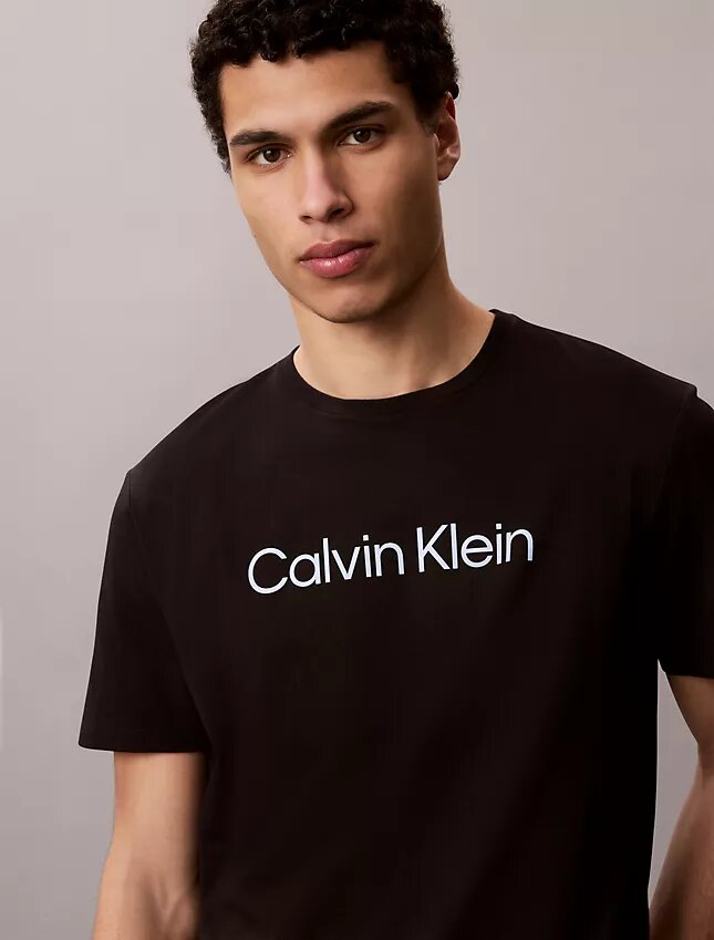 Klassisches T-Shirt mit Standard-Logo-Grafik Klassisches T-Shirt mit Standard-Logo-Grafik